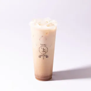 Signature Fresh Milk Tea.
Shang Yu Lin Signature Black Tea with Horizon Organic Milk.