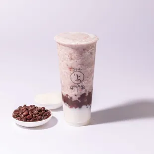 Red Bean Mochi Fresh Milk.
Horizon Organic Milk blend with Red bean.
(come with red bean and Mochi)