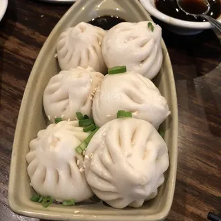 D4. Fried Tiny Buns with Pork