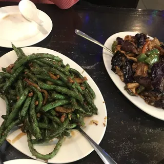 P7. Sliced Chicken with Eggplant in Garlic Sauce