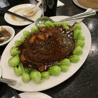 K8. Braised Boar Hock with Baby Bai Choy