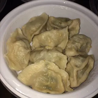 D8. Boiled Pork and Leek Dumplings