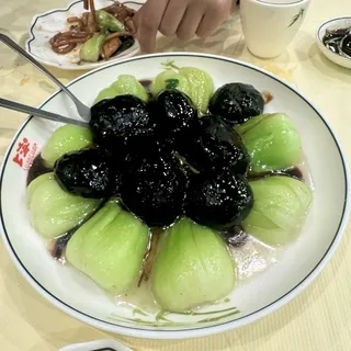 V14. Sauteed Black Mushrooms and Bamboo Shoots