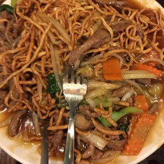 P3. Beef Pan-Fried Noodles