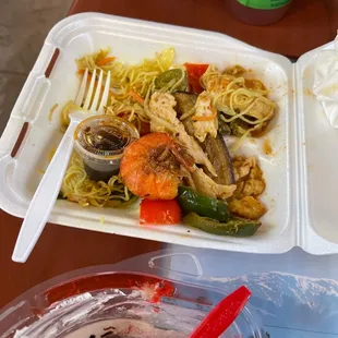 Rice noodles with shrimp and curry chicken