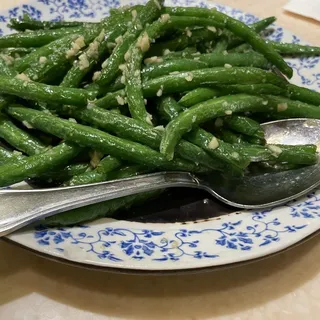 Stir-Fried Garlic Flavored String Beans