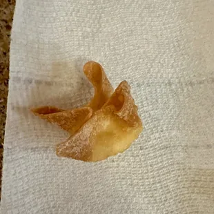 My husband ordered Cream Cheese Wontons. These are the smallest I&apos;ve ever seen