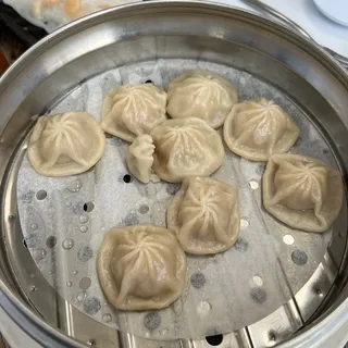 Shanghai Pork Dumplings (8pc) *