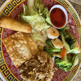 Garlic shrimp lunch meal