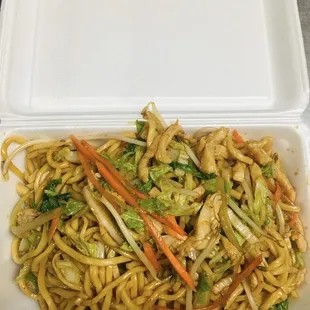 Chicken Lo Mein