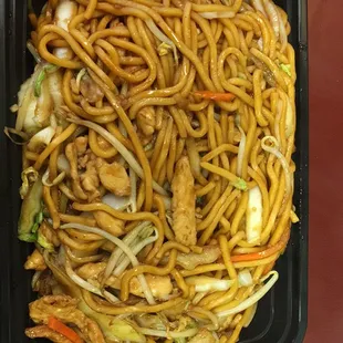 Chicken lo mein