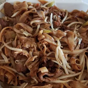Beef chow fun