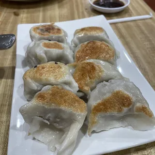 D16. Lamb Pot Sticker (8pcs) /