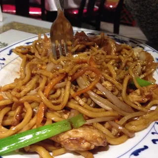 Chicken Lo Mein