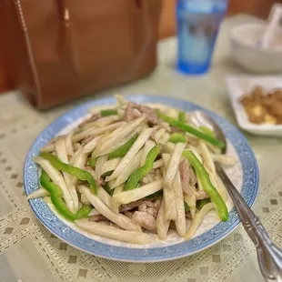 Water Bamboo with Green Pepper &amp; Pork ($15.95)