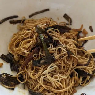 Scallion oil noodles