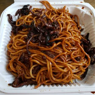 Green onion sauce shredded pork noodles