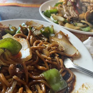 BBQ N06. Pork Chow Mein
