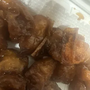 I don't know if that's a carrot or an orange peel it's nasty tho this is supposed too be orange chicken