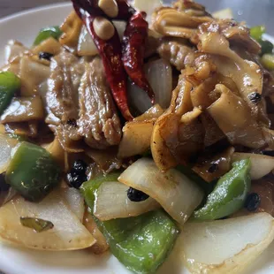 CF01. Beef with Vegetable Chow Fun