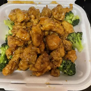 Orange Chicken* VERY GOOD
