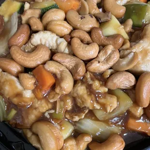 Chicken with cashew nuts