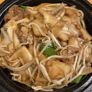 Beef w/ Rice Noodle (Chow Fun)