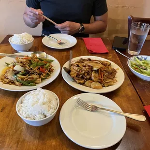 Garlic cucumber appetizer, stir friend rice rolls, and cumin chicken