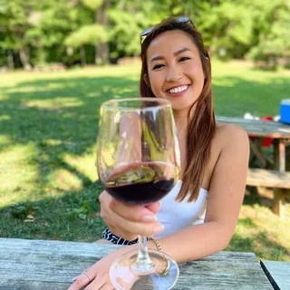 Nikki T.