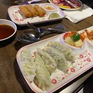 4 Pieces Vegetable Spring Roll