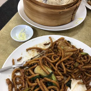 Shanghai Style Chow Mein