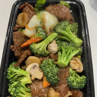Beef with mixed vegetables
