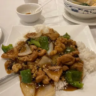 Chicken with black bean sauce lunch plate