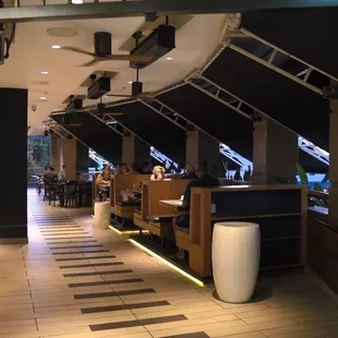 sushi and sashimi, interior