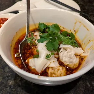 @endoedibles on IG 11/13/24
 
 Shanghai Shrimp &amp; Pork Wonton Soup