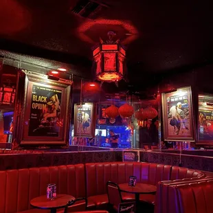 the interior of a chinese restaurant