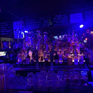 I love this bar! Best pizza in town, next door!