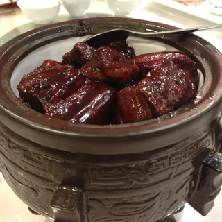 101. Shanghailander Style Braised Pork in Brown Sauce