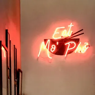 Neon wall decor &apos;Eat Mo&apos; Pho&apos;