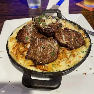 Bistro steak with 3 cheese rigatoni. One of the specials. Delicious!