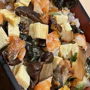 Chirashi Sushi