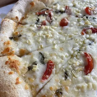 Corn Tomato Pizza