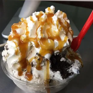 Cookies and Cream Icecream with caramel Drizzle
