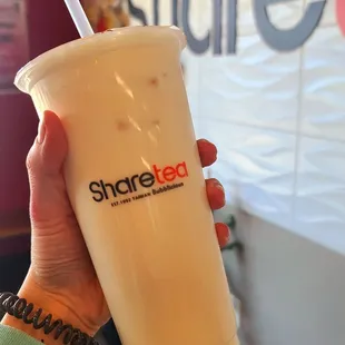 Sharetea and Black Pink. Close enough to Coachella right?