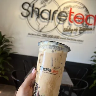 Black milk tea with mini boba pearls