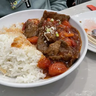 Beef with Tomatoes Over Rice