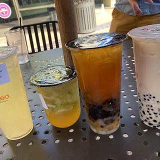 Honey Lemonade with Aloe Vera