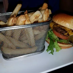 Green chili burger with fries was Ok, there were a lot of fries.