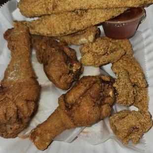 Combo catfish chicken drumsticks