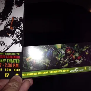 WOOHOO !!!! Teenage Mutant Ninja Turtle Free Advanced screening!!!!! I Luv it!!!